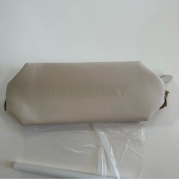Burberry Logo Clutch Toiletry Bag Cosmetic Travel Bag Beige Polyester NWT - Picture 2 of 12